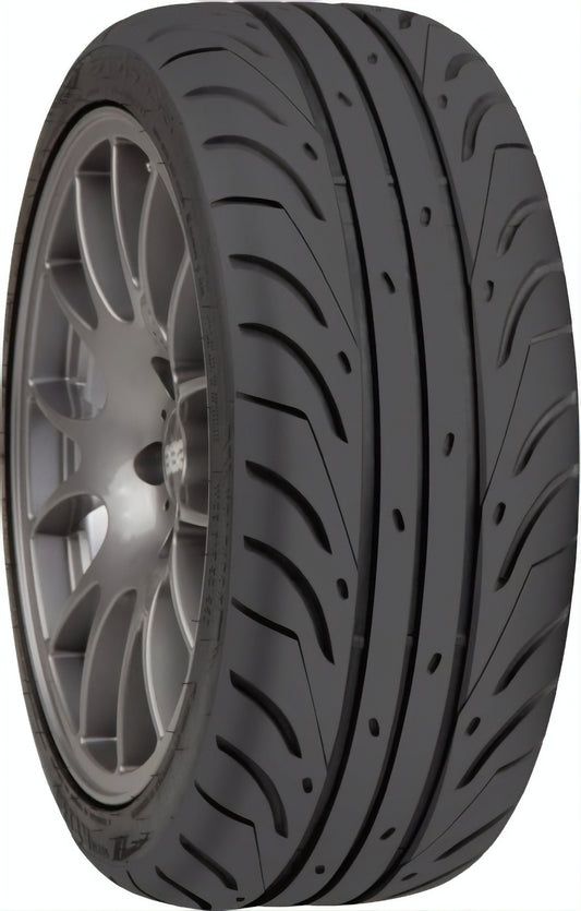Accelera Iota ST68 255/35ZR22