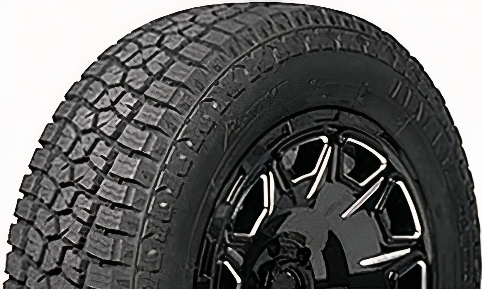 Advanta ATX 850 255/65R17