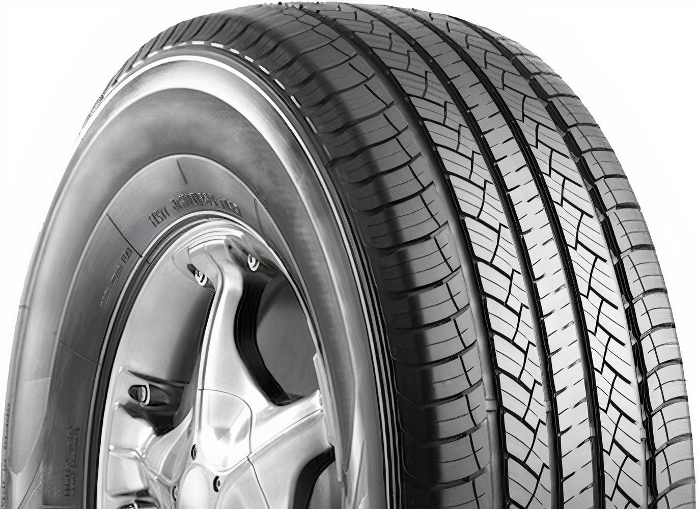 Americus Recon CUV R601 235/70R15