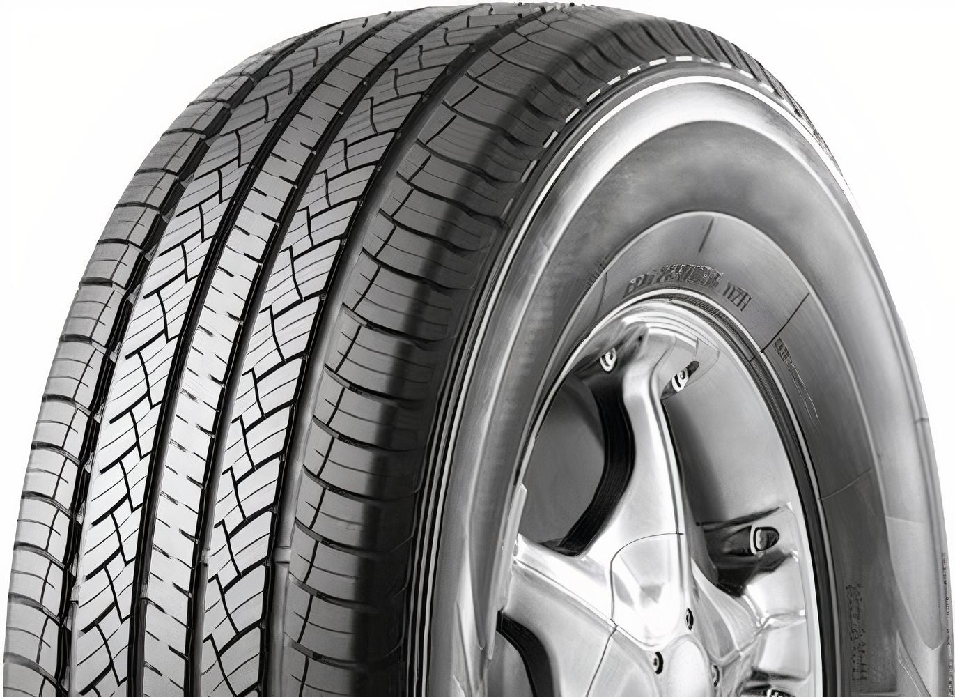Americus Recon CUV R601 235/70R15