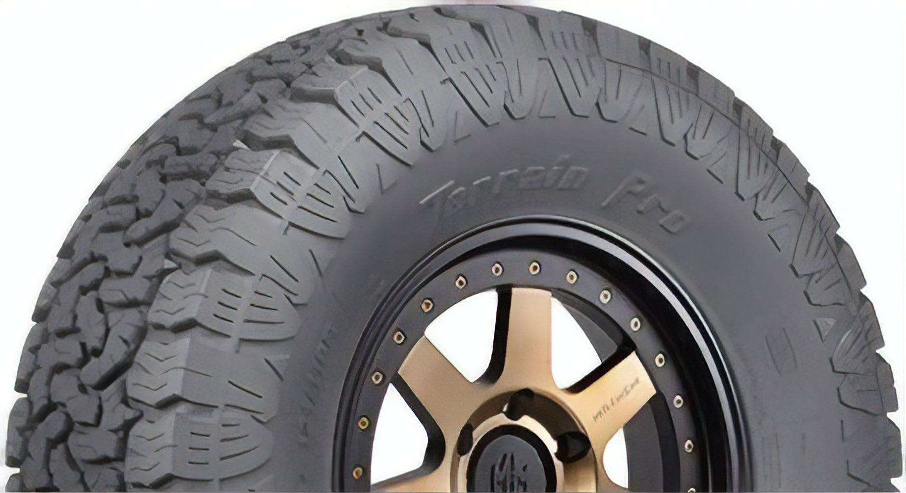 AMP Terrain Pro AT 285/55R20