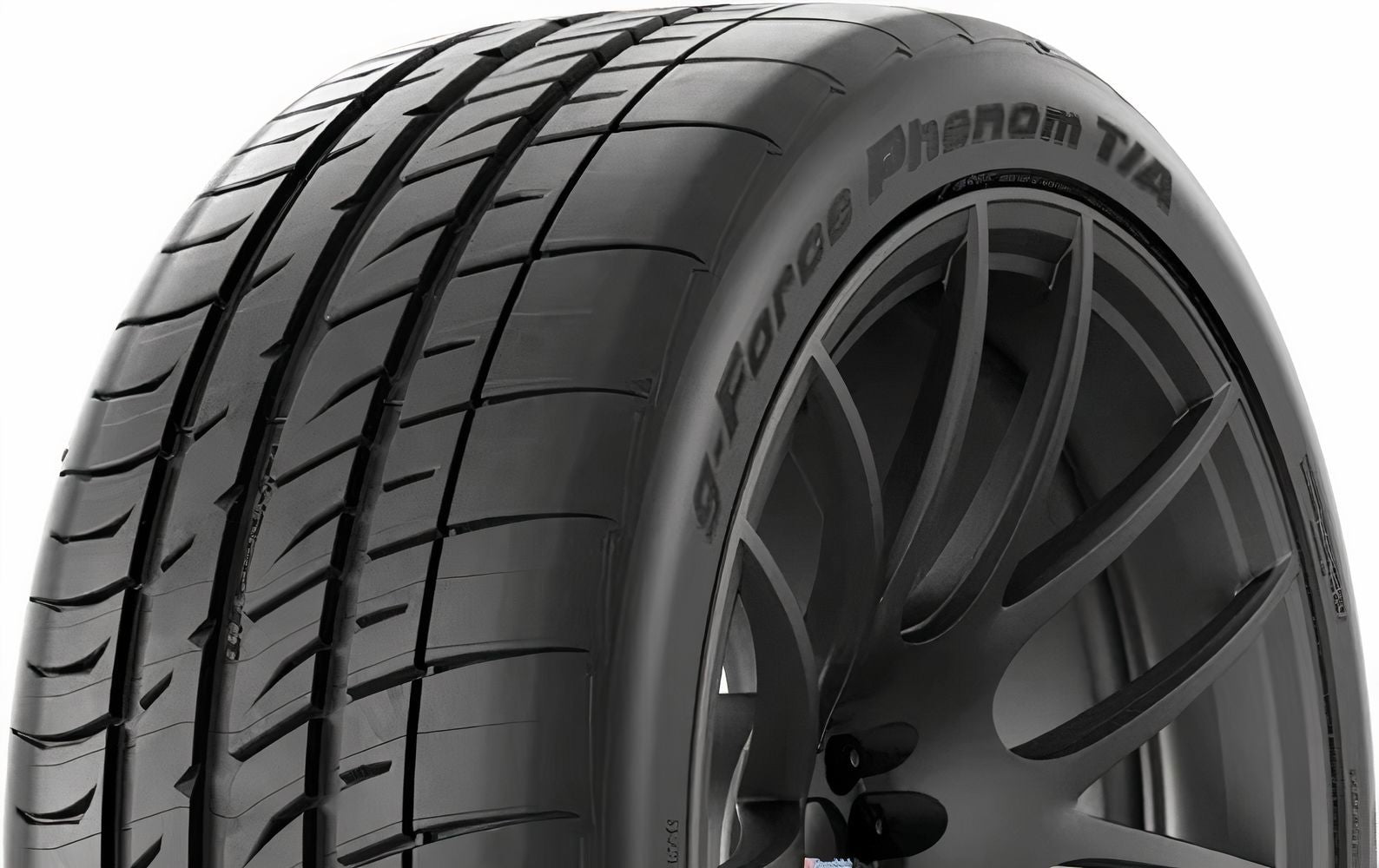 BFGoodrich g-Force Phenom TA 235/45R18
