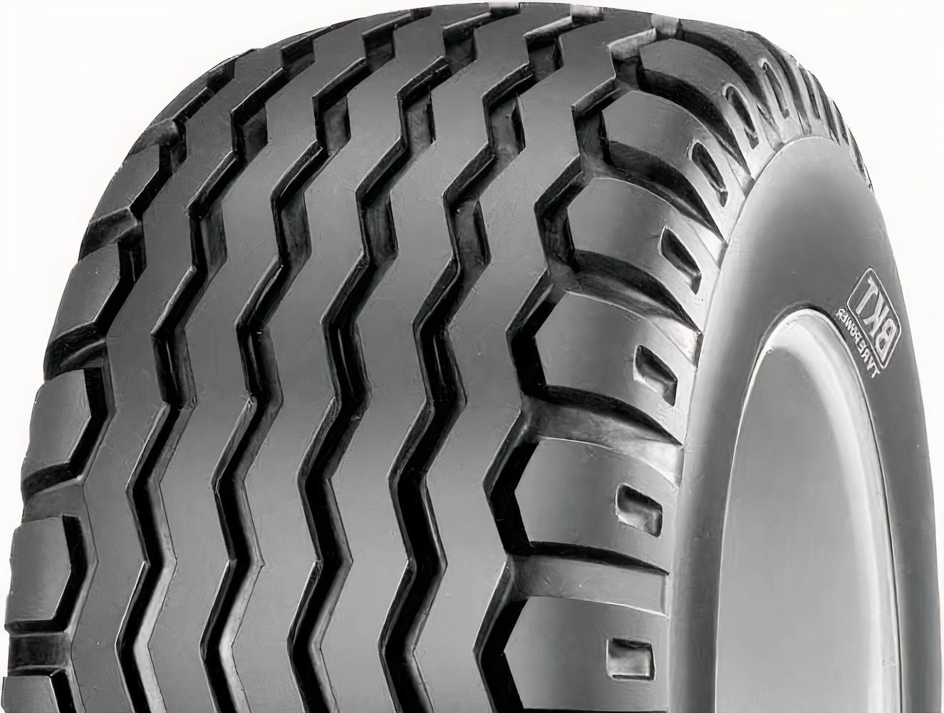 BKT AW 705 15X55-17