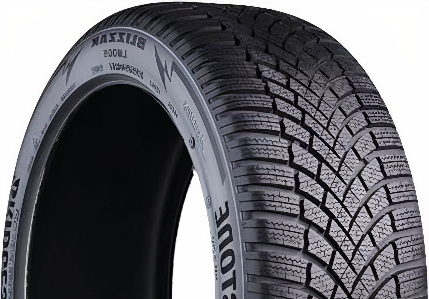 Bridgestone Blizzak LM005 225/40R18