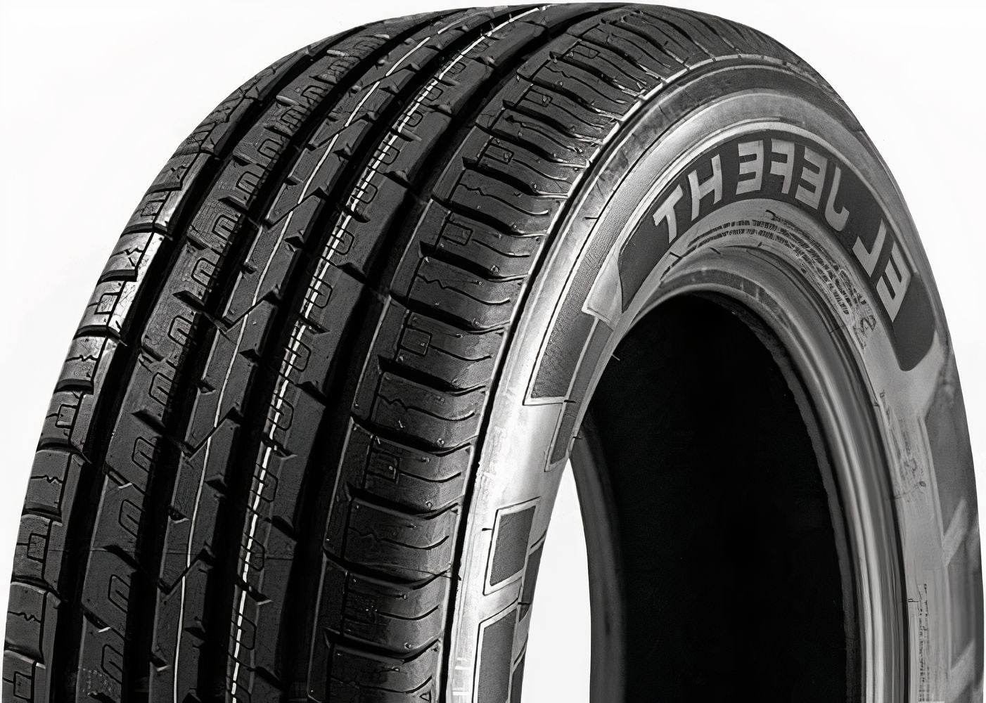 Cosmo El Jefe HT 255/55R18