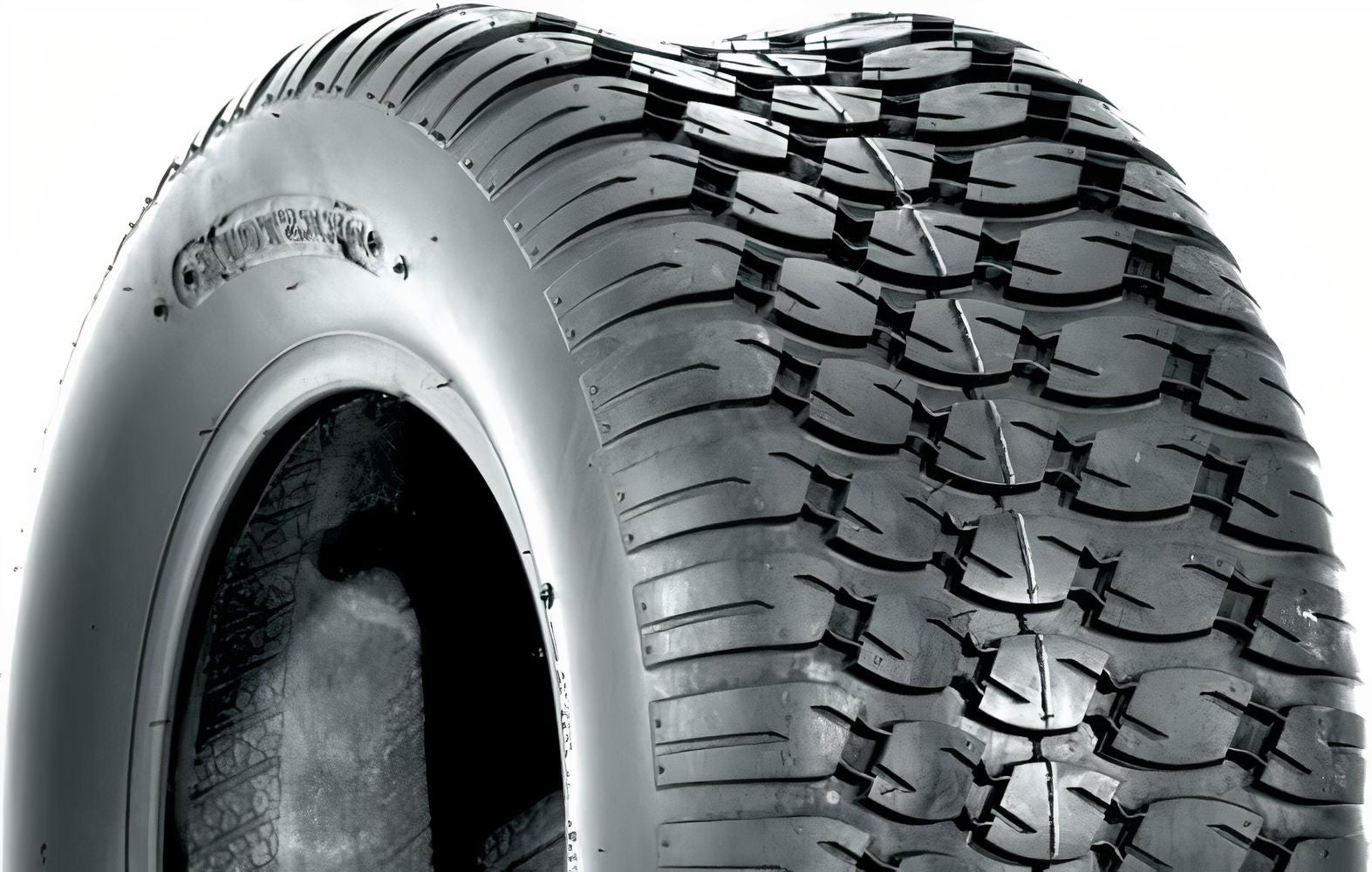 Deestone D266 23X10.5-12