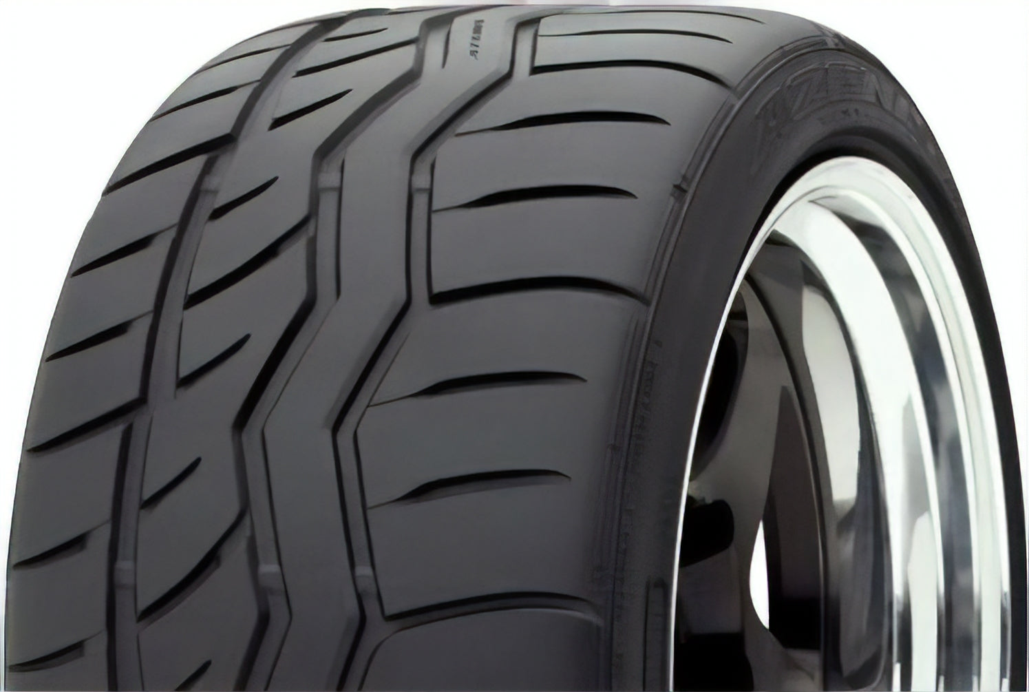 Falken Azenis RT615K Plus 215/40R17