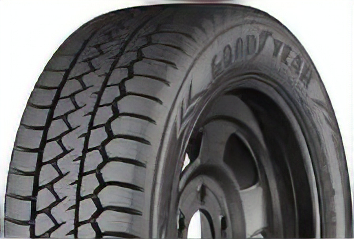 Goodyear Eagle Enforcer All Weather 225/60R18