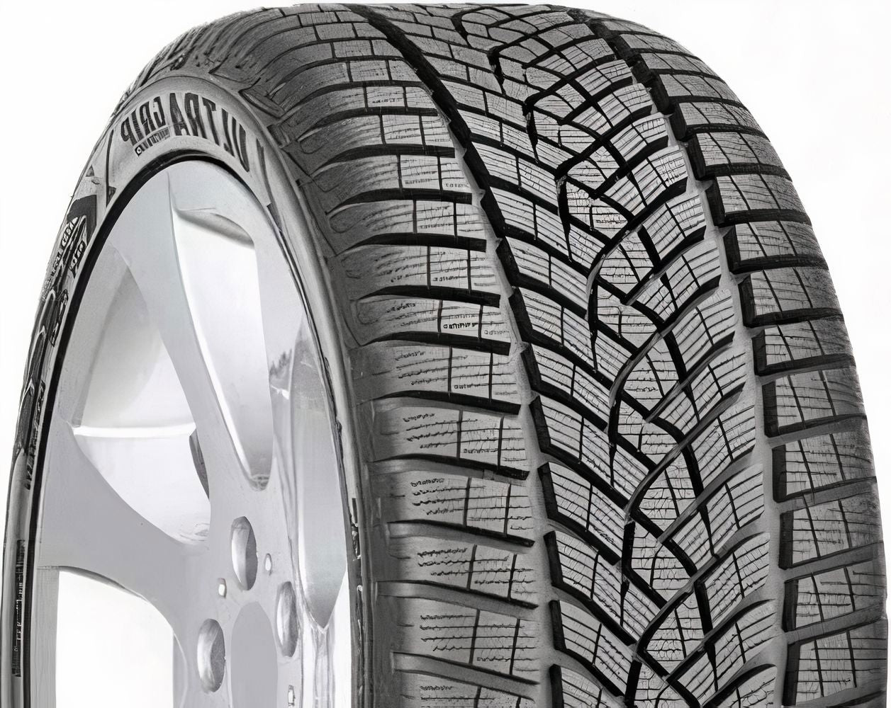 Goodyear Ultra Grip Performance Plus SUV 235/65R17
