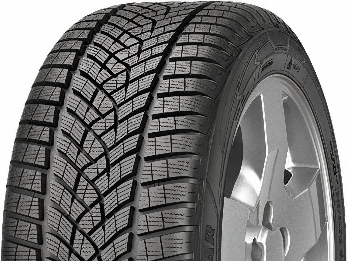 Goodyear Ultra Grip Performance Plus 215/60R16