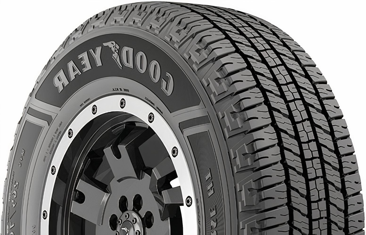 Goodyear Wrangler Workhorse HT 245/65R17
