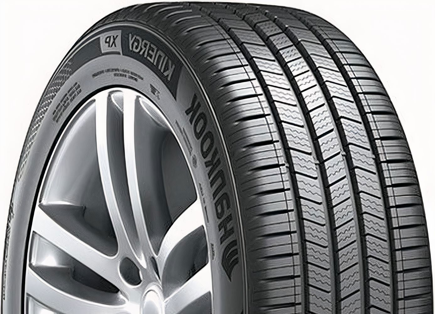 Hankook Kinergy XP 225/55R19