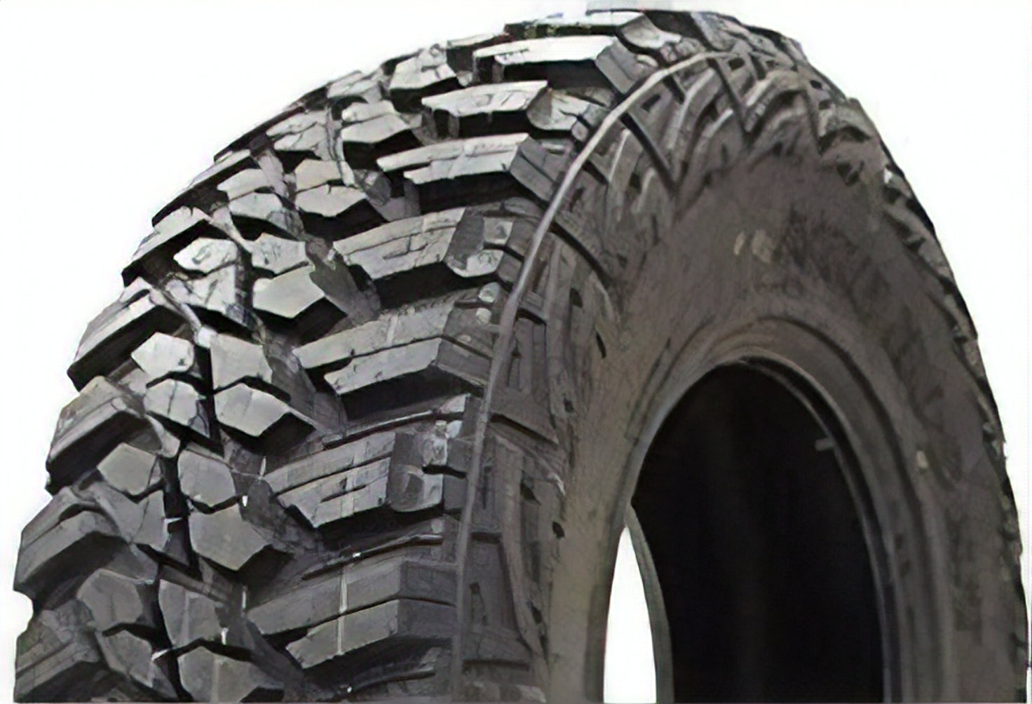 Kanati Mud Hog MT 305/70R18