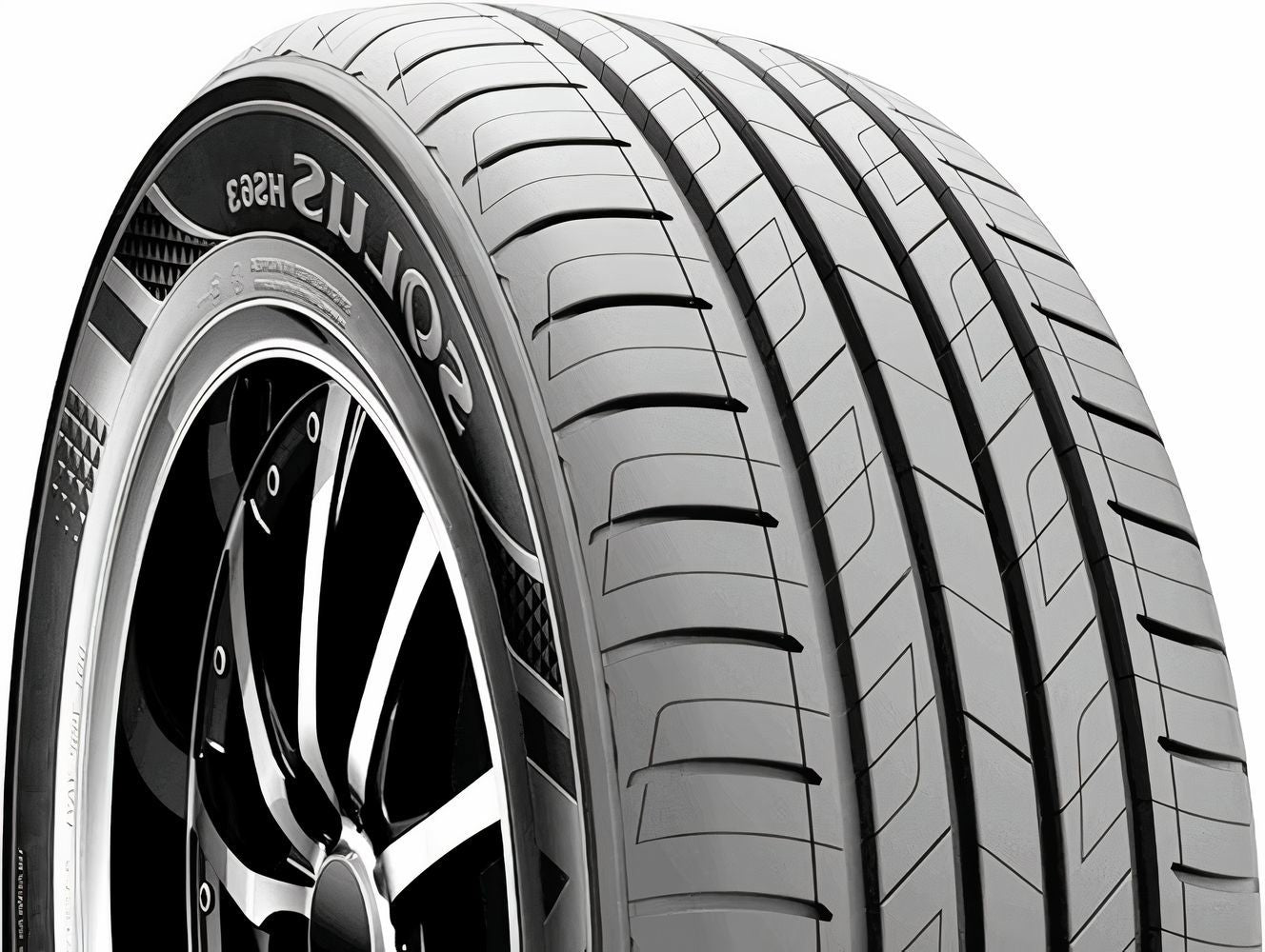 Kumho HS63 215/60R17
