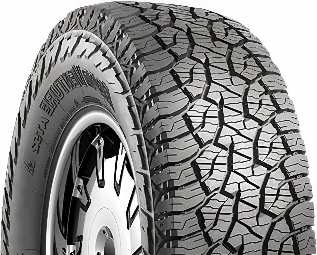 Kumho Road Venture AT52 295/60R20