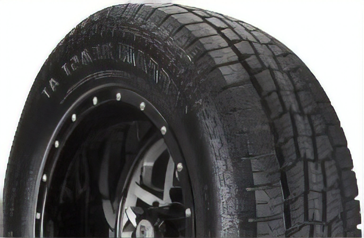 Lexani Terrain Beast AT 245/70R16