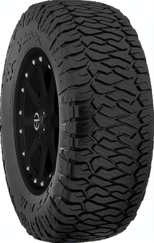Maxxis Razr AT-811 245/65R17