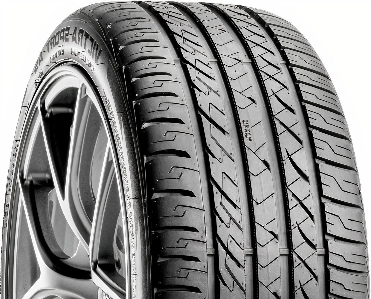 Maxxis Victra Sport AS 235/40R18