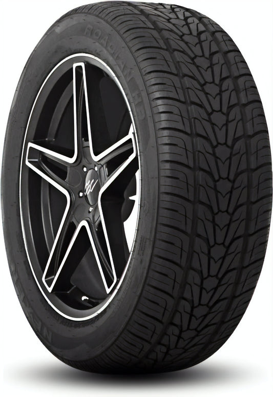 Nexen Roadian HP 305/45R22