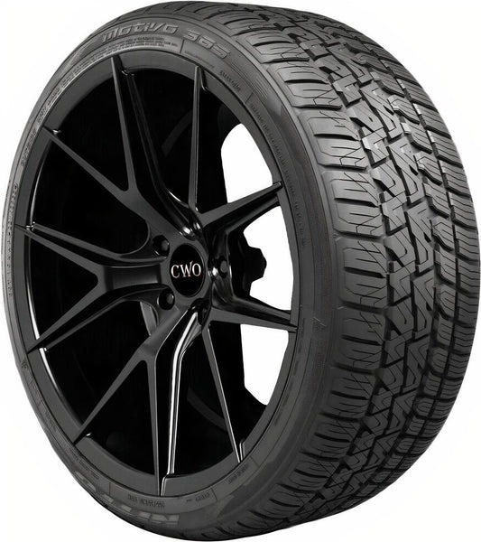 Nitto Motivo 365 235/40R18