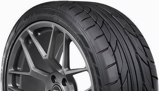 Nitto NT555 G2 305/35R19
