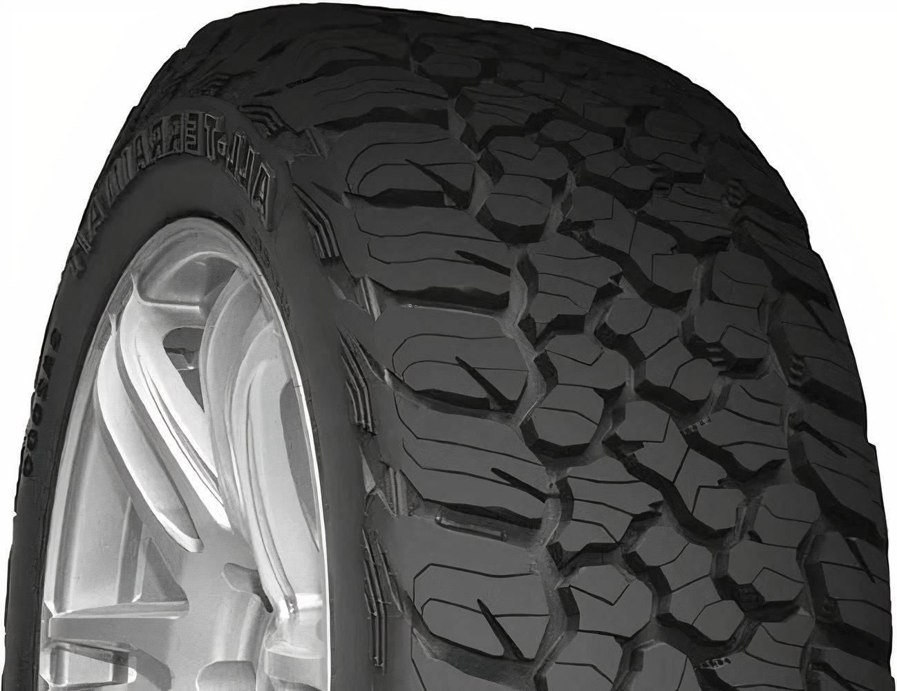 Otani SA2000 265/60R18