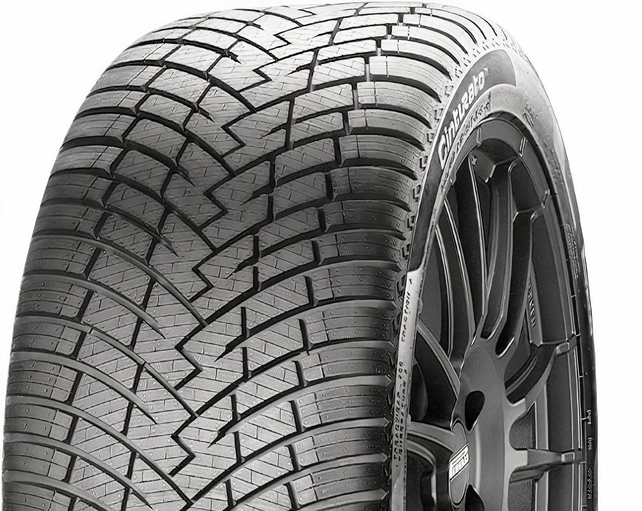 Pirelli Cinturato Weatheractive 245/40R20