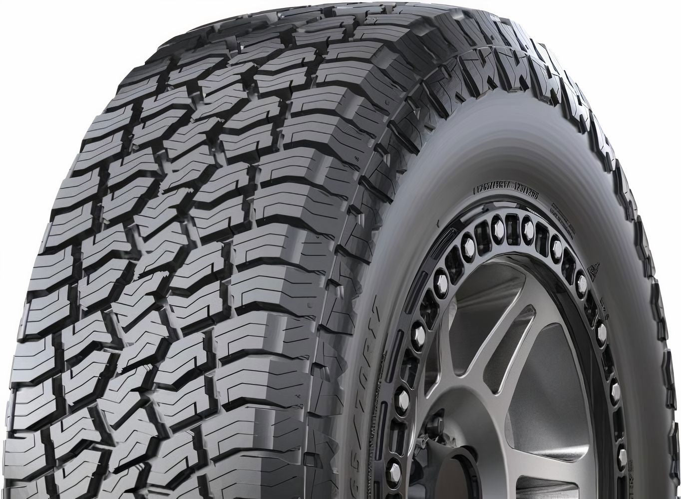 Summit Trail Climber AT02 245/70R17