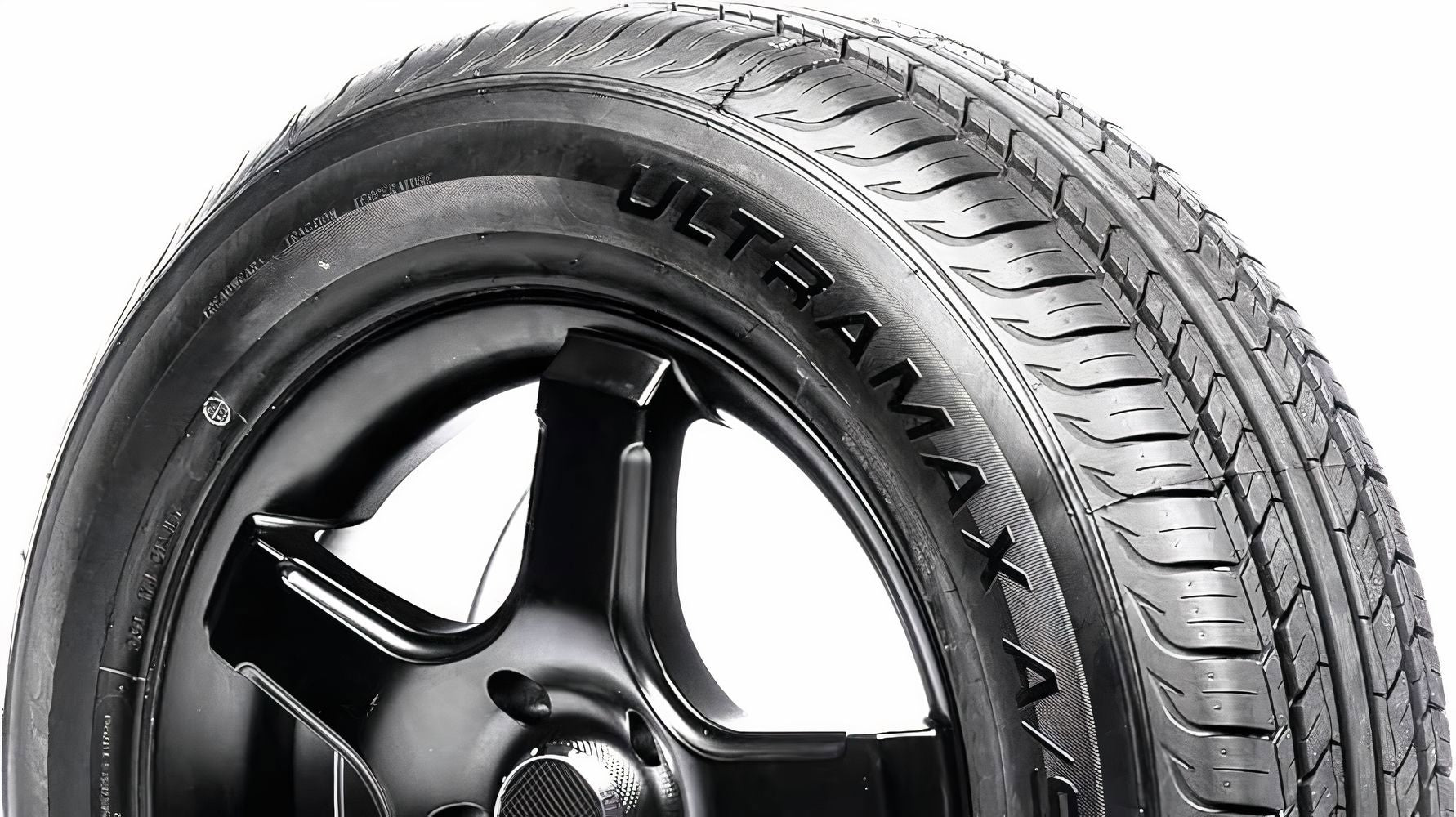 Summit Ultramax AS 235/55R19