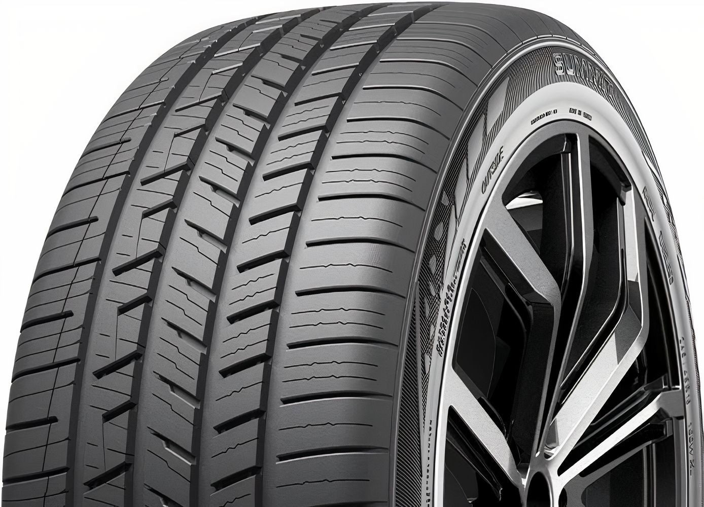 Summit Ultramax UHP AS 245/40R18