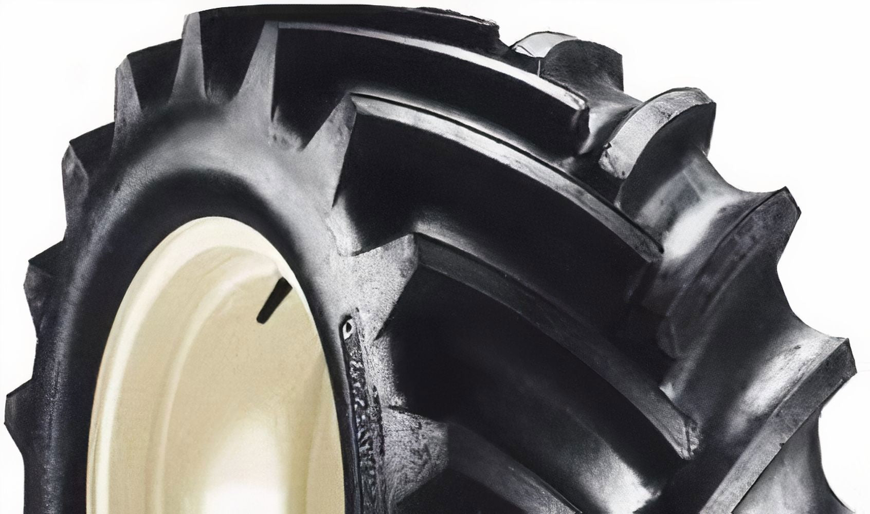 Titan Flo-Trac Lug HF-2 38X18-20