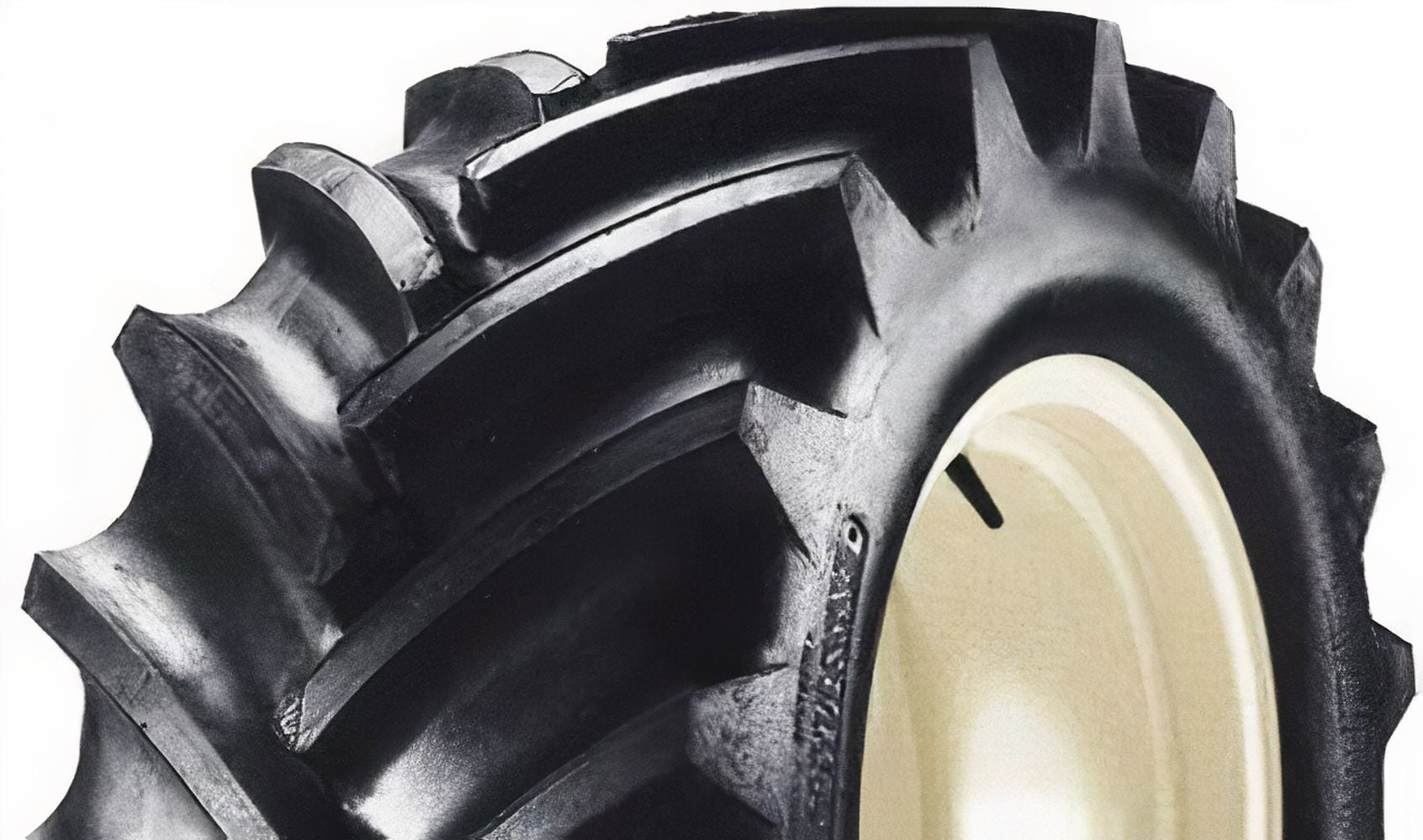 Titan Flo-Trac Lug HF-2 38X18-20